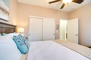 Peoria Getaway w/ Patio < 1 Mi to Hiking Trails!