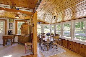 Waterfront Nobleboro Cottage w/ Kayaks & Boat Dock