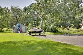 Waterfront Nobleboro Cottage w/ Kayaks & Boat Dock
