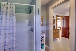 Waterfront Nobleboro Cottage w/ Kayaks & Boat Dock