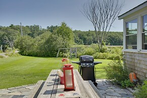 Waterfront Nobleboro Cottage w/ Kayaks & Boat Dock