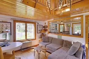 Waterfront Nobleboro Cottage w/ Kayaks & Boat Dock