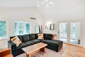 Fully Remodeled Saugerties Retreat on 7 Acres!