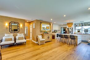 Hawthorne Home w/ Covered Patio & Basketball Court