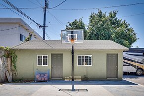 Hawthorne Home w/ Covered Patio & Basketball Court