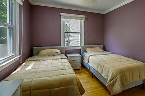 Charming Monroe Township Home - 13 Mi to RU!