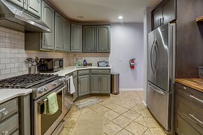 Charming Monroe Township Home - 13 Mi to RU!