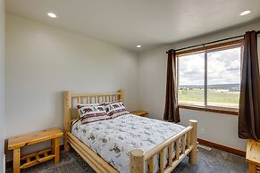 Mountain-view Island Park Cabin Near Outdoor Rec!