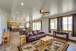 Mountain-view Island Park Cabin Near Outdoor Rec!