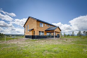 Mountain-view Island Park Cabin Near Outdoor Rec!