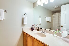 Pet-friendly Wintergreen Resort Condo w/ Patio!