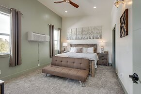 Modern Island Park Cabin ~ 23 Mi to Yellowstone!