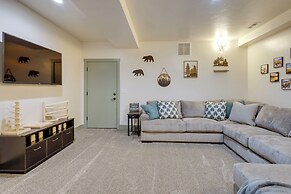 Modern Island Park Cabin ~ 23 Mi to Yellowstone!