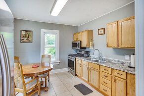 Lakefront Mound Getaway: Near Snowmobiling Trails!