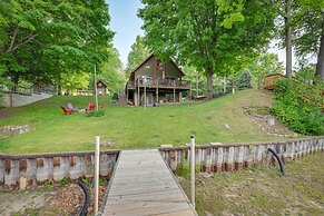 Peaceful Waterfront Cabin on Tittabawassee River!