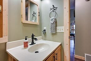 Peaceful Waterfront Cabin on Tittabawassee River!