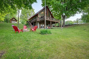 Peaceful Waterfront Cabin on Tittabawassee River!