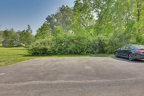 Cozy Youngstown Apartment w/ Central A/C + Heating