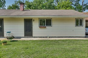 Cozy Youngstown Apartment w/ Central A/C + Heating