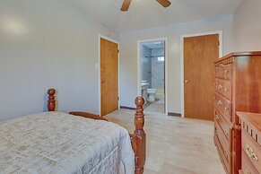 Cozy Youngstown Apartment w/ Central A/C + Heating