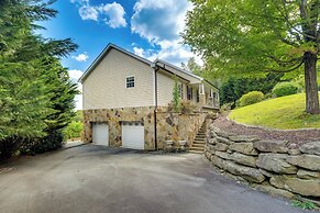Hendersonville Retreat w/ Mtn Views & Deck!