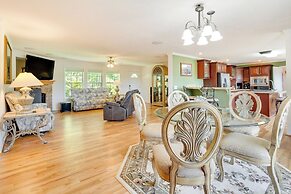 Hendersonville Retreat w/ Mtn Views & Deck!