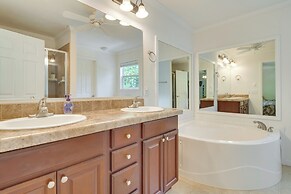 Hendersonville Retreat w/ Mtn Views & Deck!