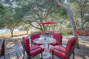 Deck + Cliffside Belton Lake Views: Temple Retreat