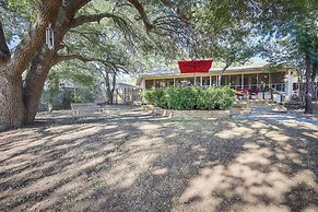 Deck + Cliffside Belton Lake Views: Temple Retreat