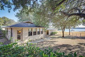 Deck + Cliffside Belton Lake Views: Temple Retreat