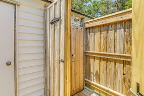 Hampstead Getaway - 5 Miles to Beaches!