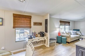 Hampstead Getaway - 5 Miles to Beaches!