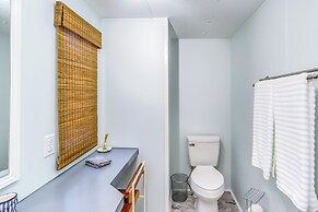 Hampstead Getaway - 5 Miles to Beaches!