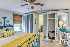 Hampstead Getaway - 5 Miles to Beaches!