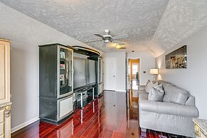 Roomy Fayetteville Home Rental w/ Screened Porch!