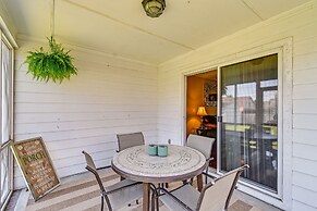 Roomy Fayetteville Home Rental w/ Screened Porch!