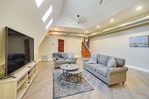 Walk to Dtwn & Waterfront: Roomy Troy Apt