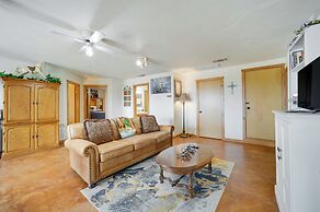 Fredericksburg Retreat w/ Private Hot Tub & Patio!