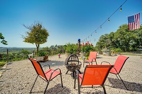 Fredericksburg Retreat w/ Private Hot Tub & Patio!