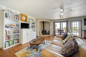 Fredericksburg Retreat w/ Private Hot Tub & Patio!