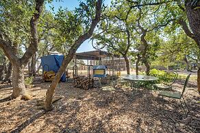 Fredericksburg Retreat w/ Private Hot Tub & Patio!