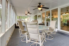 Dock + Screened Porch: Lake of the Ozarks Getaway!
