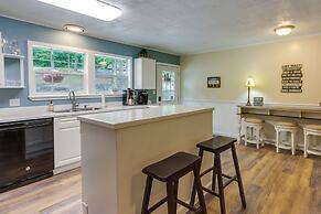 Dock + Screened Porch: Lake of the Ozarks Getaway!