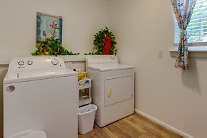 Dock + Screened Porch: Lake of the Ozarks Getaway!