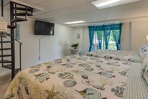 Dock + Screened Porch: Lake of the Ozarks Getaway!