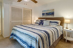 Dock + Screened Porch: Lake of the Ozarks Getaway!