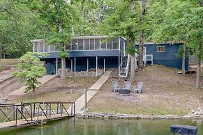 Dock + Screened Porch: Lake of the Ozarks Getaway!