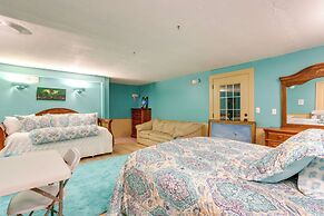 10-acre Lakefront Home w/ Pool, Hot Tub & Dock!