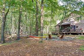 Pocono Lake Retreat w/ Fire Pit: Near Beach!