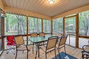 Pocono Lake Retreat w/ Fire Pit: Near Beach!